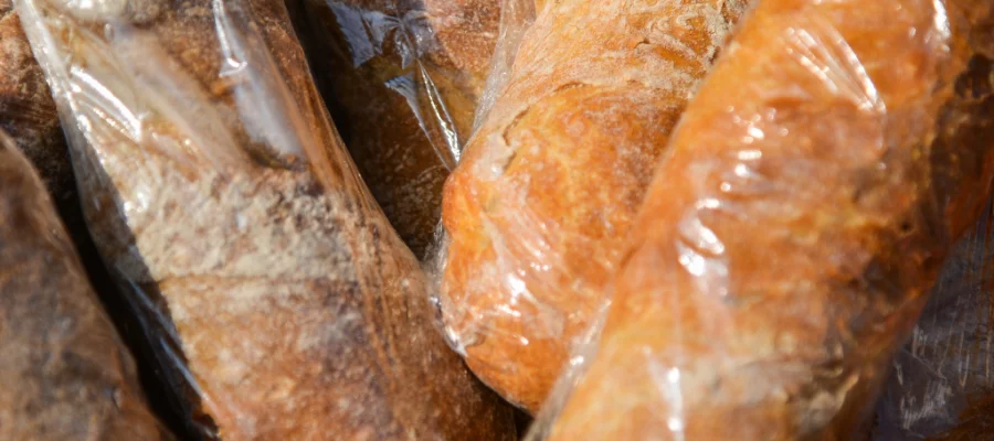 Verpackung von Backwaren mit Polyolefin Feinschrumpffolie